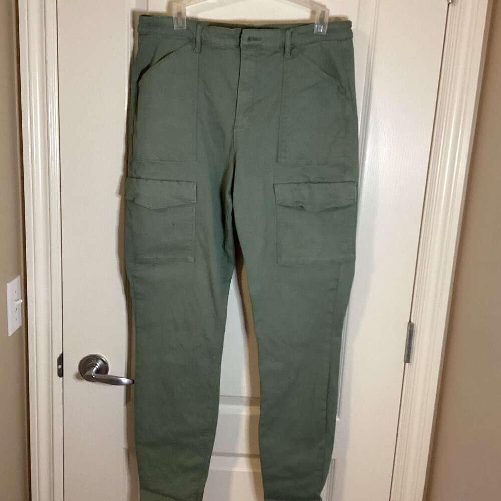 R Jeans Women's The High Rise Cargo Green Pants Size 33 Tall Stretchy Casual